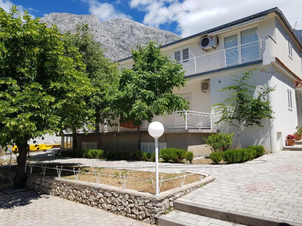 Apartmani Mare Башка-Вода Экстерьер фото